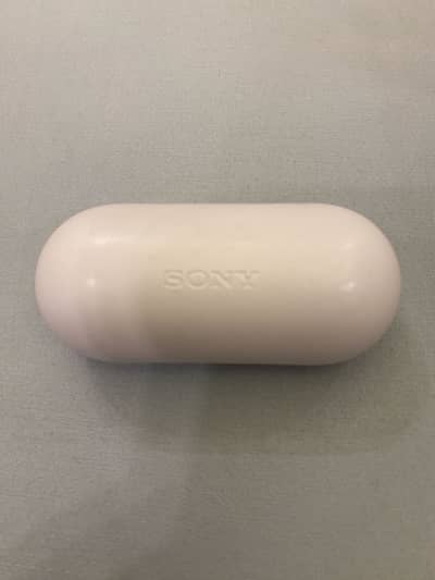 یہ اوریجنل سونی کمپنی کے ہیں