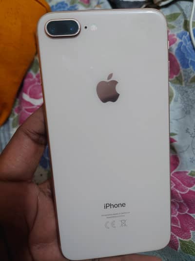 i phone 8plus box or phone ha acha phone ha falat nahi ha aik b 64gb