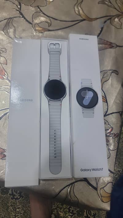 Samsung galaxy  smart watch 7- 44mm silver| excellent condition