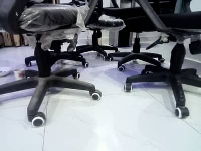 onle 1. mantha used 10/bay10 ( 5) Chairs han///////03104727877