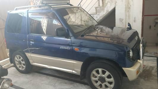 Mistbishe mini pajaro