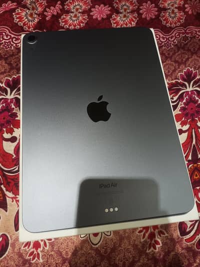 ipad Air 5th generation m1 64GB WITH BOX