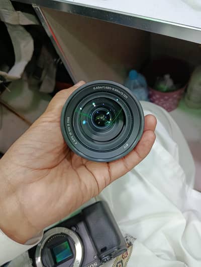 18-105 E Mount Lens