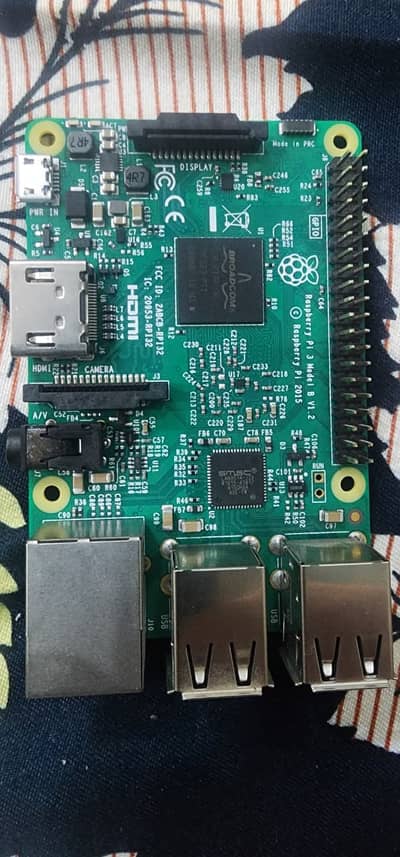 Kano Computer Kit Raspberry Pi 3 b 1.2v  New Condition with Case