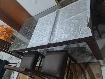 Six seater Dinning table
