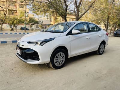 Toyota Yaris Gli cvt 2024