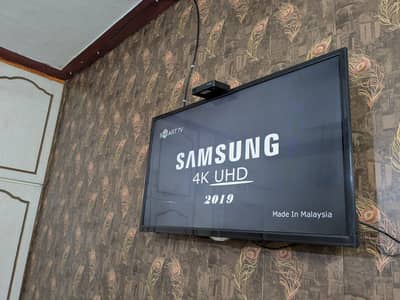 Samsung 4K UHD Smart TV 2019– Excellent Condition