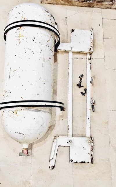 Fresh CNG Tank and Stand