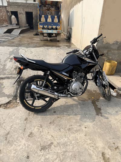 Yamaha ybr 2023 model 6k driven lush zero meter condition