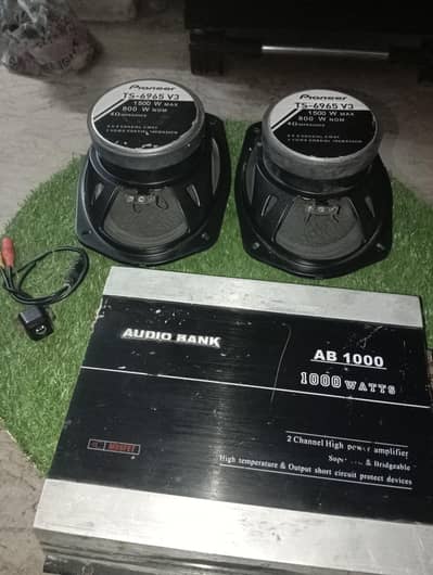 1 amp+ 2 speaker+1 night vision back camera