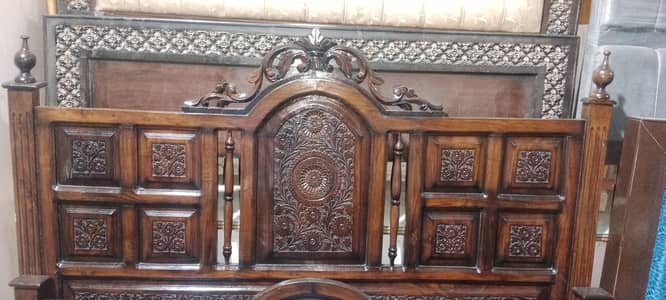 double bed without mattress genoty