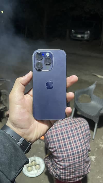 Iphone 14 pro jv 128 gb 10:9.5 condition