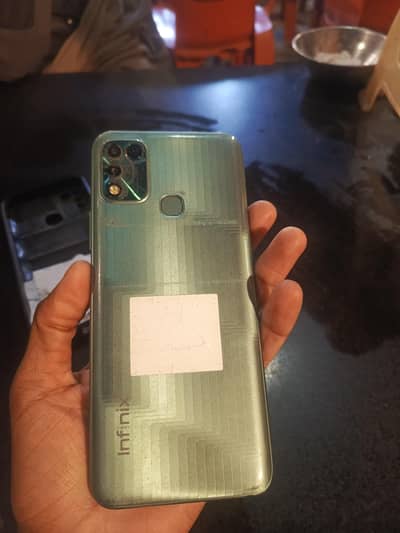 Infinix hot 11 play 4/64