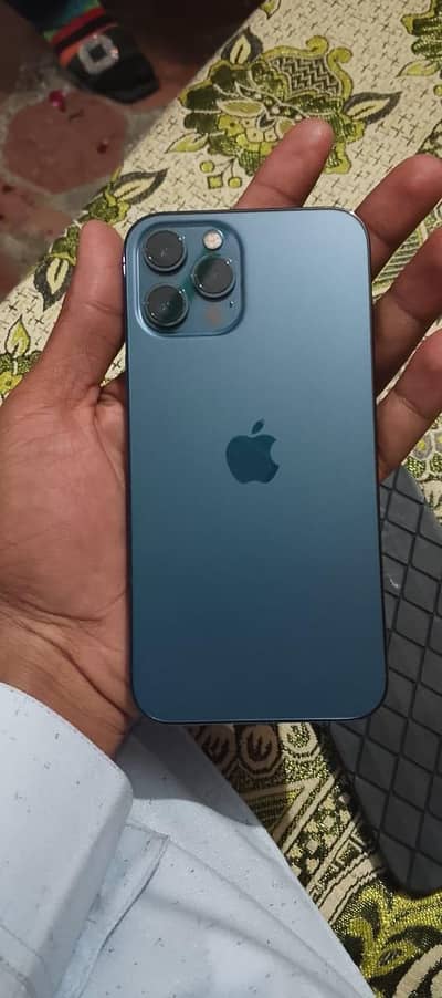 IPhone 12 pro Max Lush condition