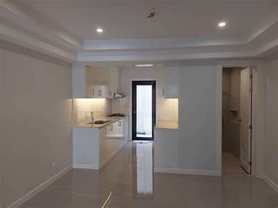 WELL MAINTAINED JUST NEW TOWN HOUSE / BUNGSLOW BUNGALOW WITH BASEMENT IS AVAILABLE ON THE RENT FOR COMMERCIAL USED AT PECHS BLOCK 2