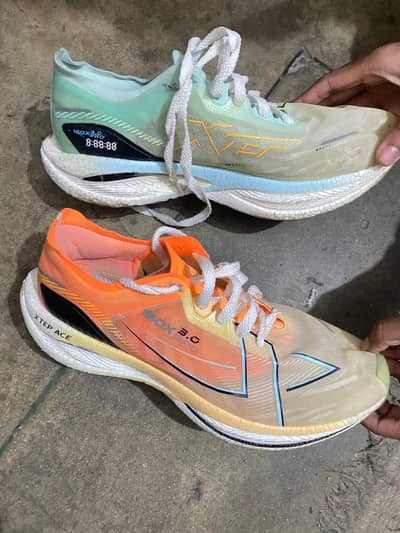 carbon fibre running shoes