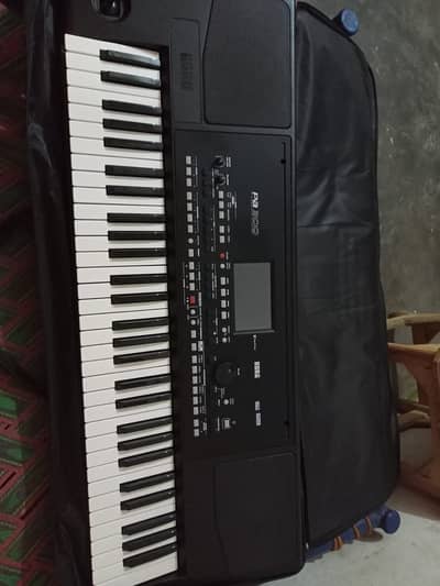 Pa300 Korg keyboard New condition