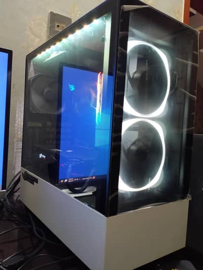 Asustek Computer Inc . Rog strick  B4050-Gaming 2