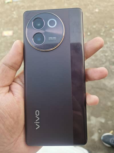 Vivo V30e