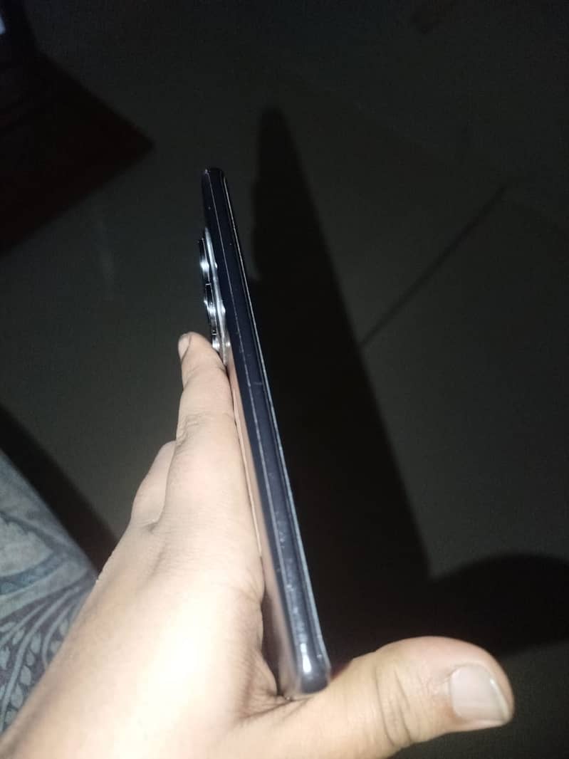 Xiaomi Redmi Note 14 Pro 3