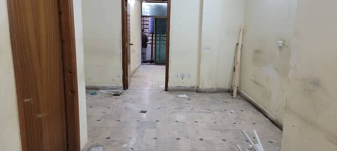 G/11 markaz margala face 1st floor 800sq 2 room office available for rent real piks