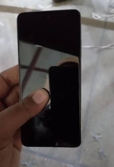 box NAHI hy original charger mil jay ga 10/10 condition 8+8 128