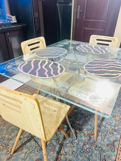 dinning table for sell.