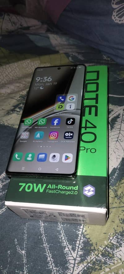 note 40 pro for sale golden color