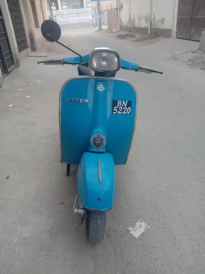 Vespa Super 1977
