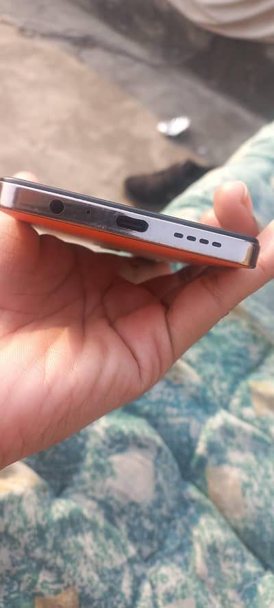 condition 10 by 10 infinix note 30/ 16/ 256