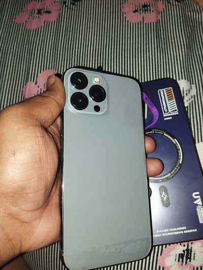 13 pro max 256 gb 96%health 10/10 with data cable