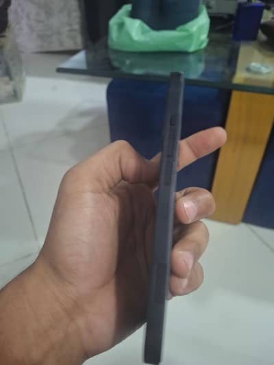 Iphone 14 midnight blue color JV