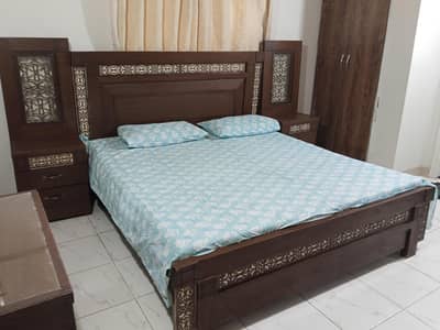 wooden bed set