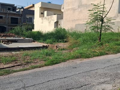 10 Marla Plot For Sale In Street 62 Near Park Mosque Mart In Phase 3 Bahria Town Rawalpindi