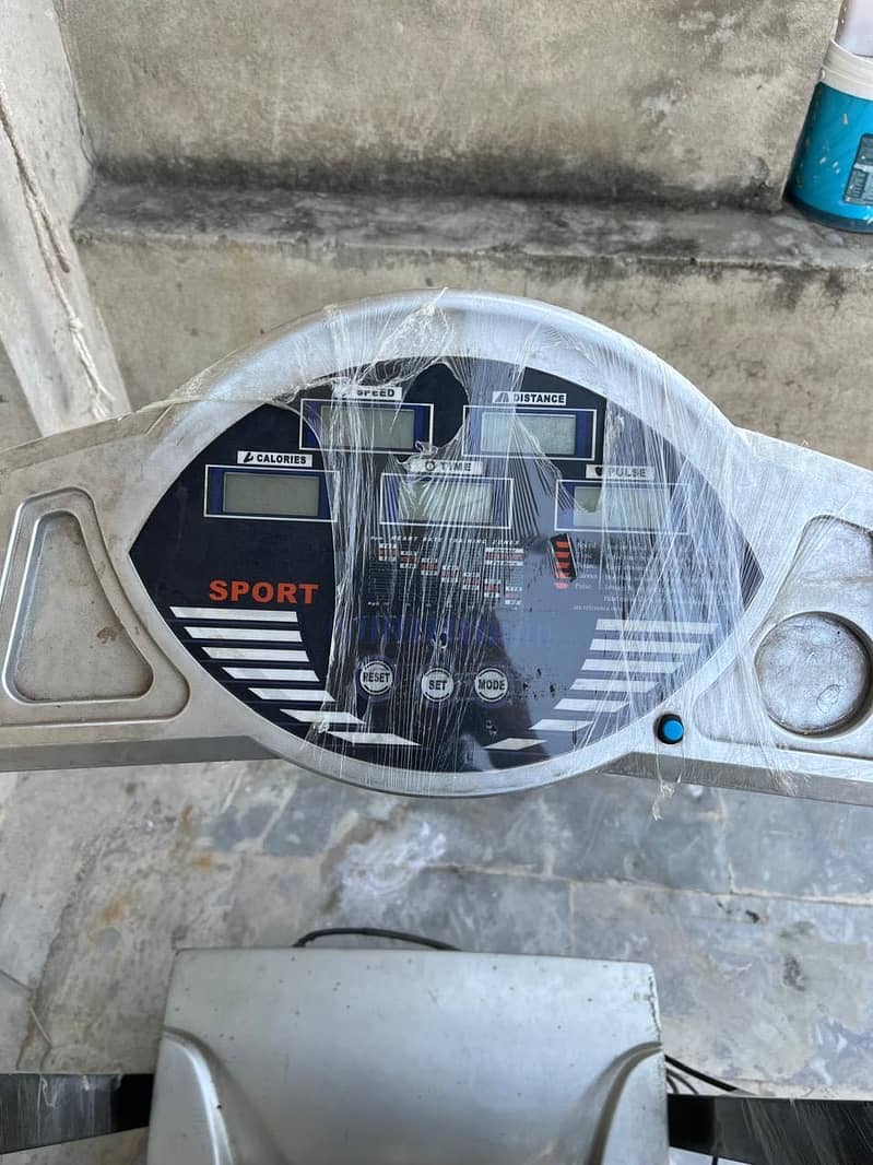 Slightly Used Treadmill, 0