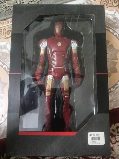 Avengers age of ultron- Iron Man figure toy.