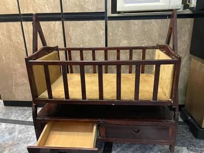 baby cot