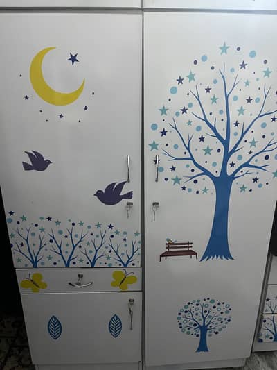 Kids Almirah / Wardrobe for sale