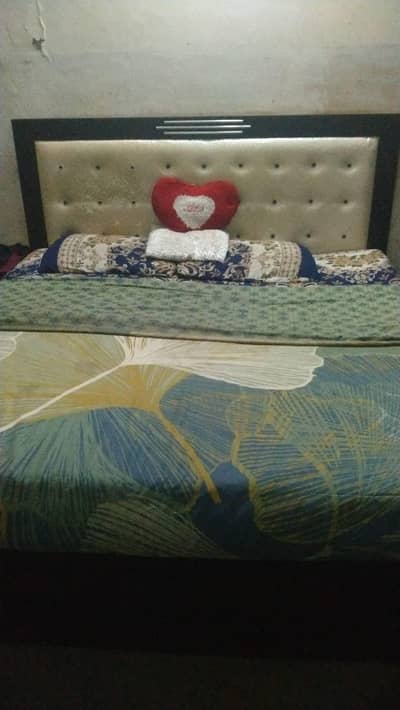 Beautiful bedroom set sale urgent