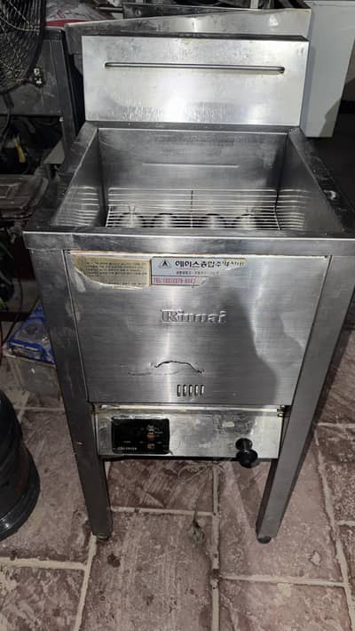 Rinnai Fryer 22 litre imported - 1 year used - price negotiable