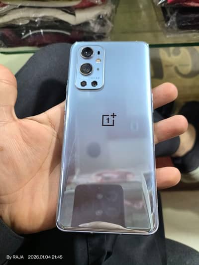 OnePlus 9 pro( 12ram 256rom)