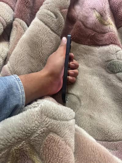 iPhone 12 For Selm Urgent