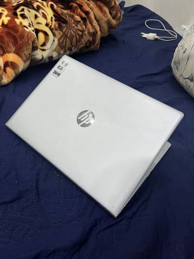 HP Elitebook 840 G5 - 8/256 GB