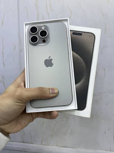 I phone 15 pro Max 256 Jv 99% Battery Health with box