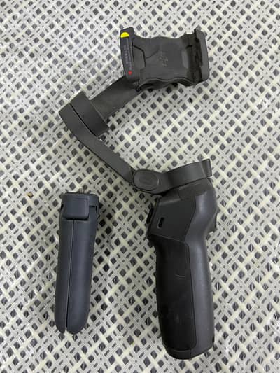 DJI Osmo Mobile 3 Gimbal – کم استعمال شدہ، بالکل نئے جیسا
