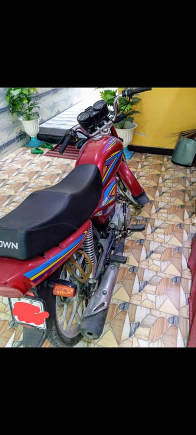 crown 100 self Start for sale.