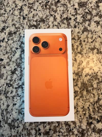 Iphone 17 pro max cosmic orange