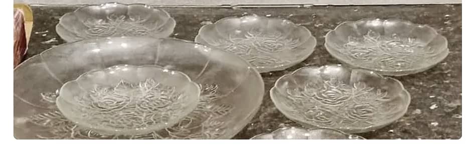 7- pieces - Glass desert set - 6 serving plates and 1 -big plate-NEW