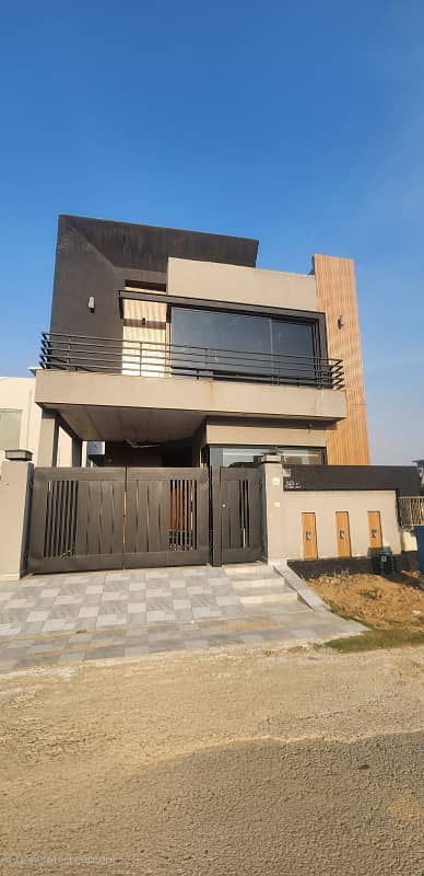 SEMI FURNISHED 05 MARLA ELEGANT AND FULLY MAINTAINED SUPER HOT LOCATED BUNGALOW IS AVAILABLE IN THE BEST BLOCK OF DHA LAHORE.