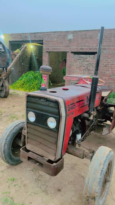 Massey Ferguson 240/MF 240 Engine full tita 16
